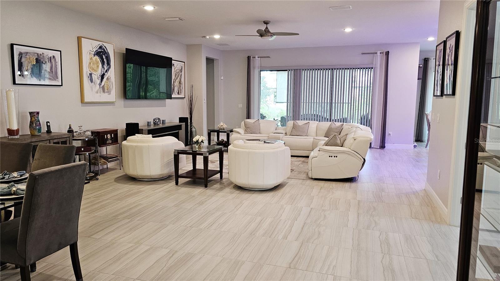 Image 7 of 86 For 4952 Surfside Circle