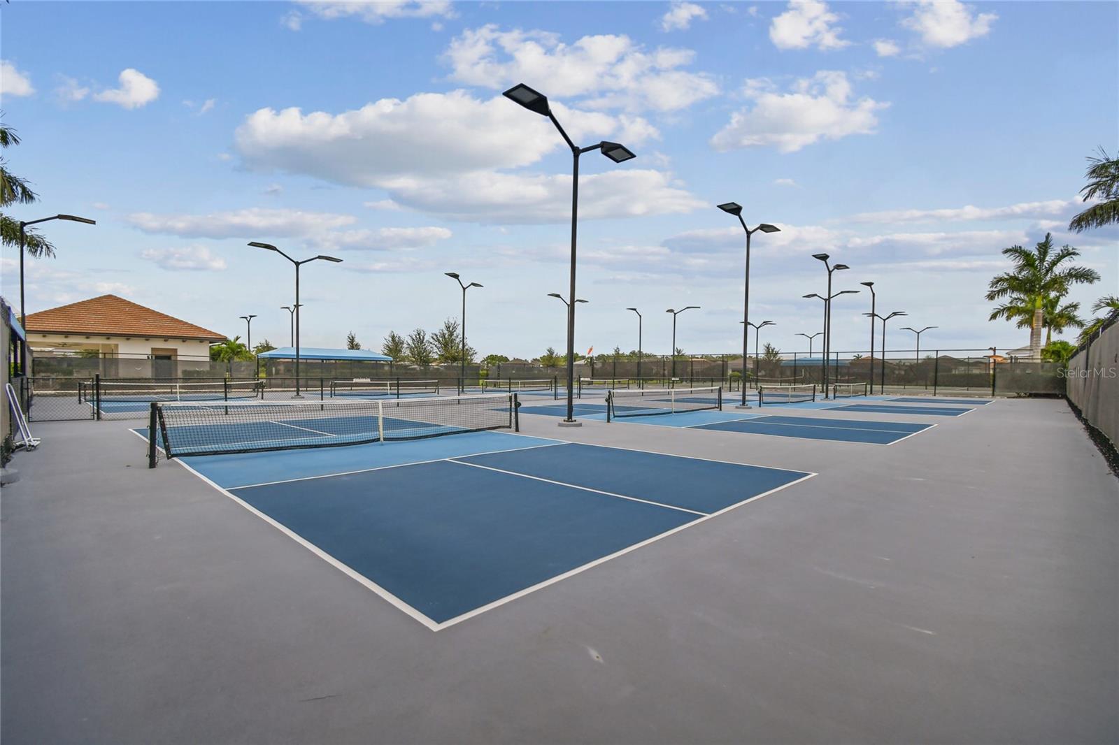 Image 76 of 86 For 4952 Surfside Circle