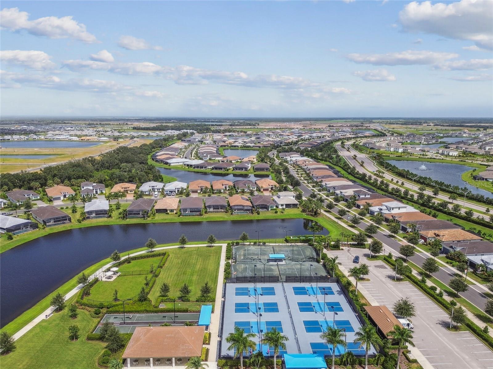 Image 83 of 86 For 4952 Surfside Circle