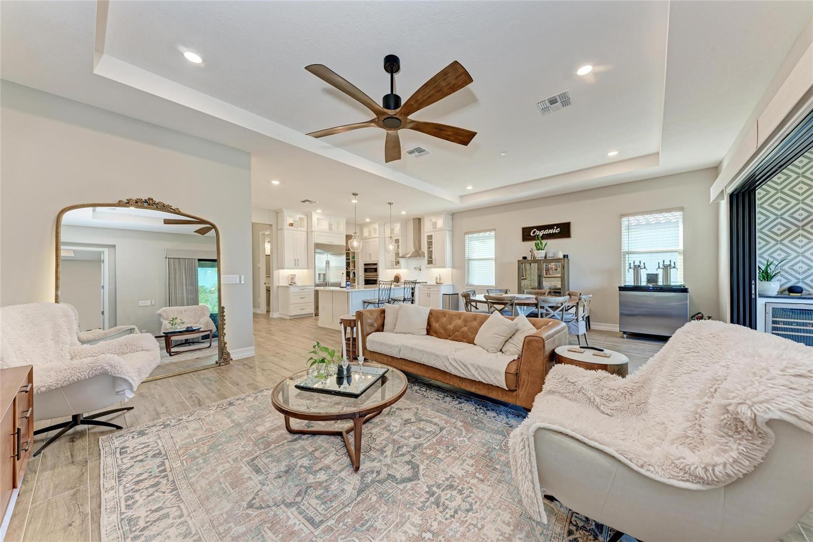 Image 12 of 95 For 2322 5th Street E