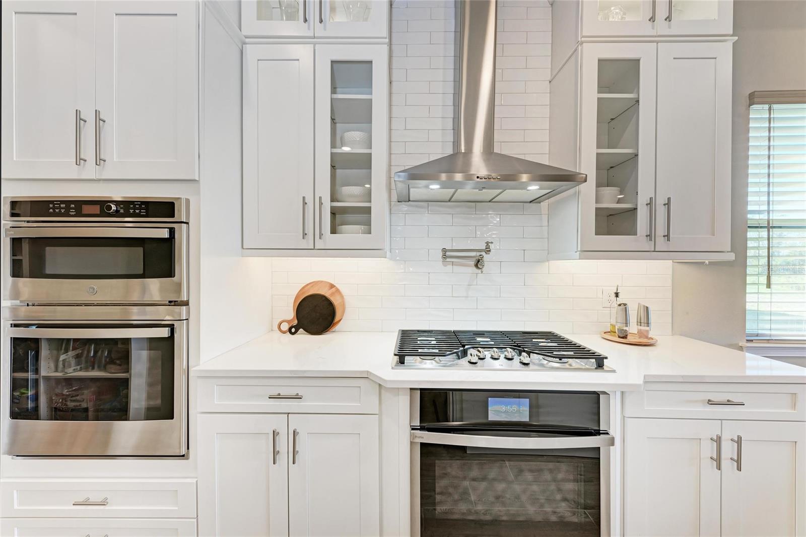 Image 19 of 95 For 2322 5th Street E