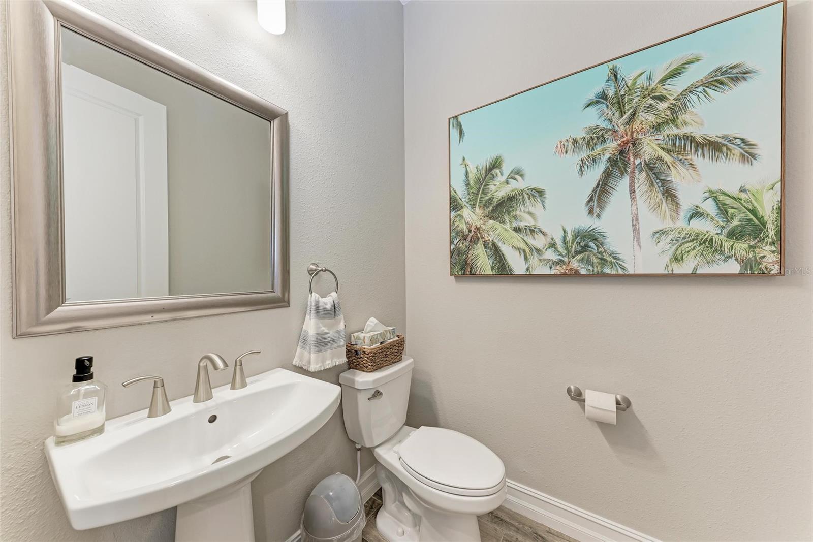 Image 27 of 95 For 2322 5th Street E