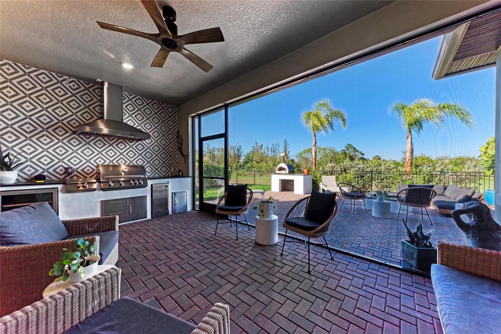 Image 50 of 95 For 2322 5th Street E