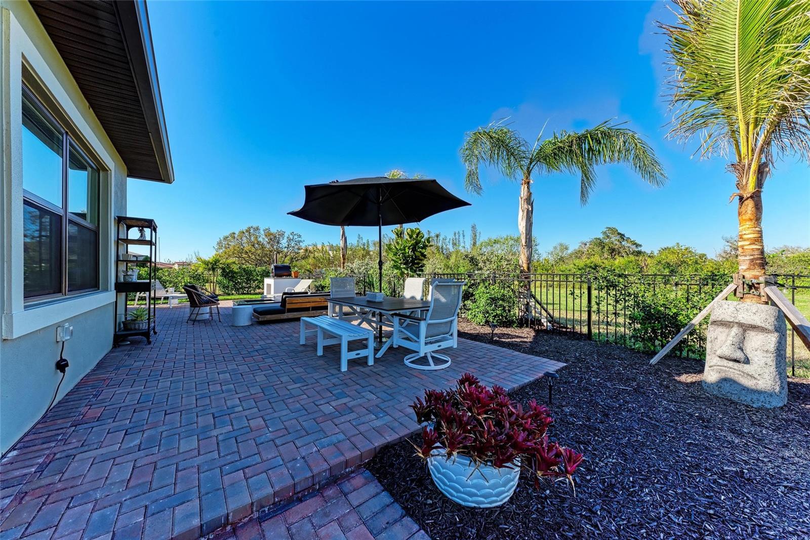 Image 58 of 95 For 2322 5th Street E