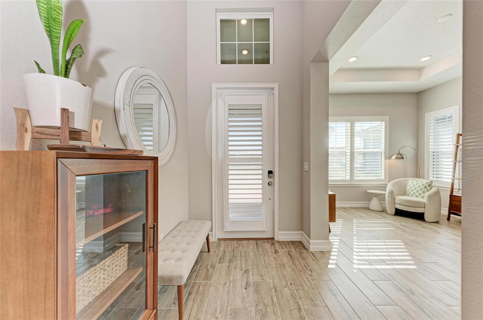 Image 7 of 95 For 2322 5th Street E