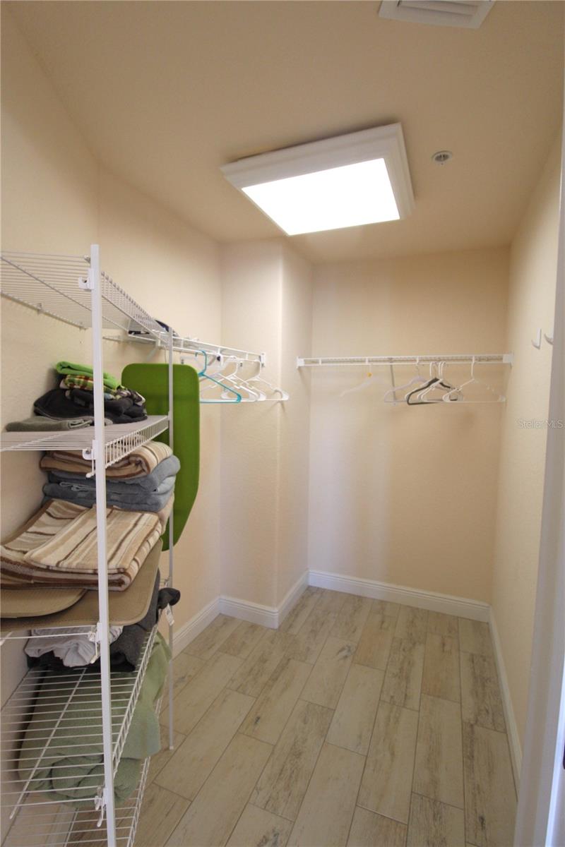 Image 12 of 28 For 501 Haben Boulevard 704