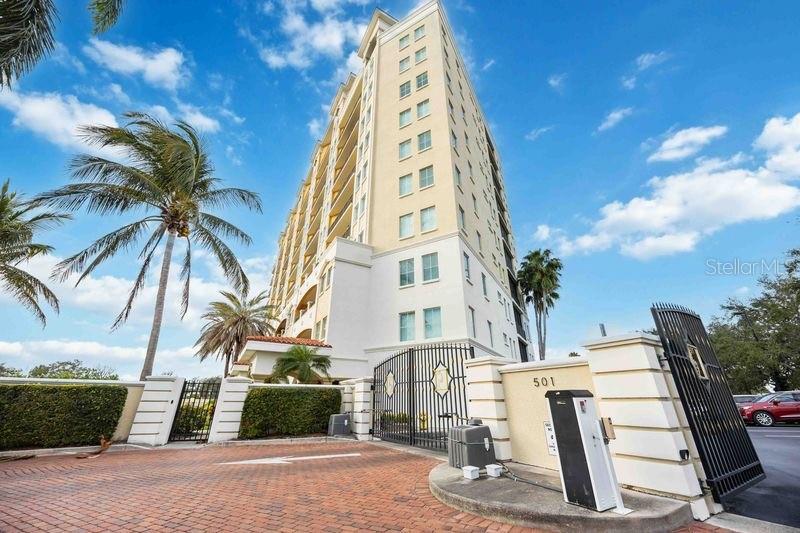 Image 24 of 28 For 501 Haben Boulevard 704