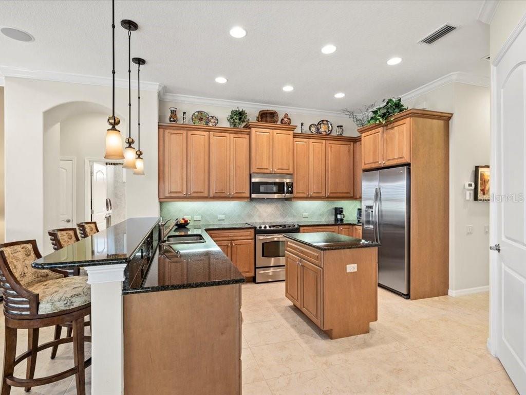 Image 14 of 95 For 13644 Brilliante Drive