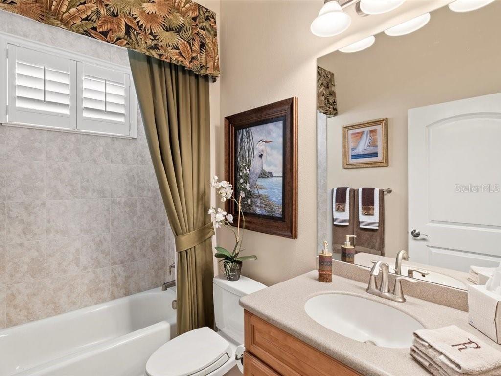 Image 31 of 95 For 13644 Brilliante Drive