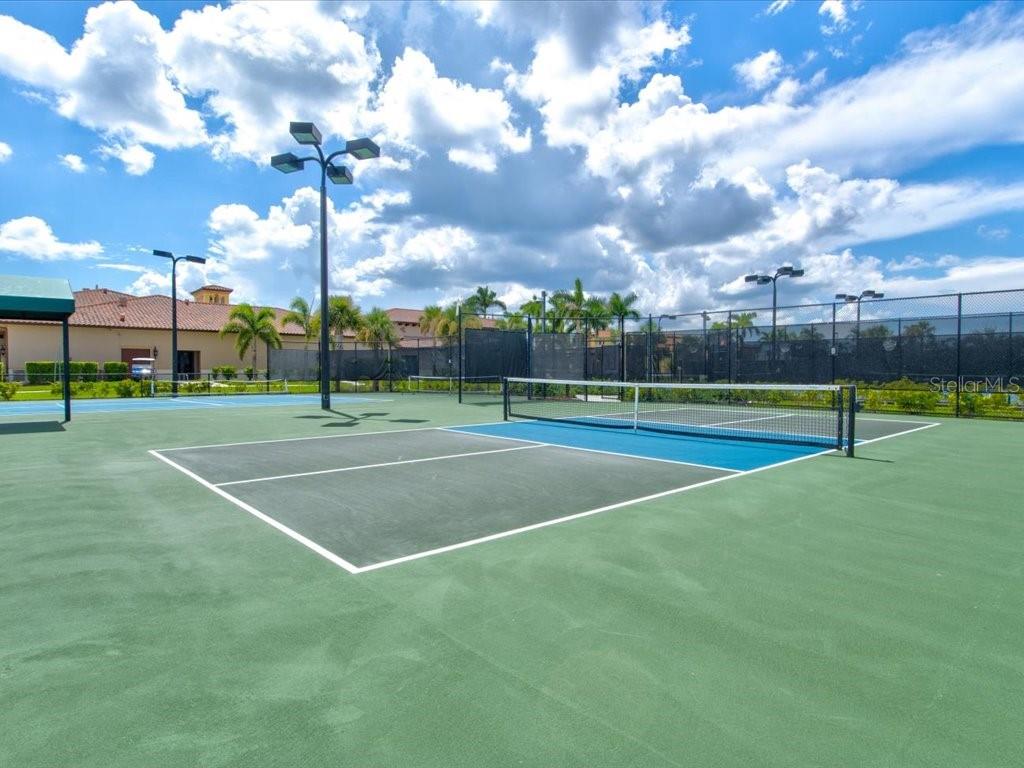 Image 75 of 95 For 13644 Brilliante Drive