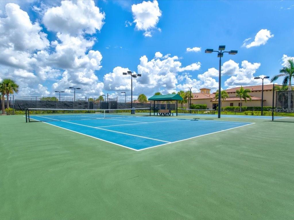 Image 76 of 95 For 13644 Brilliante Drive