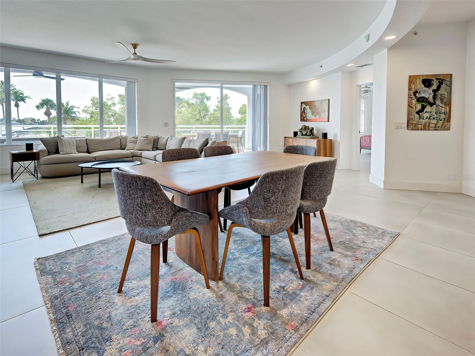 Image 11 of 65 For 516 Tamiami Trail S 201