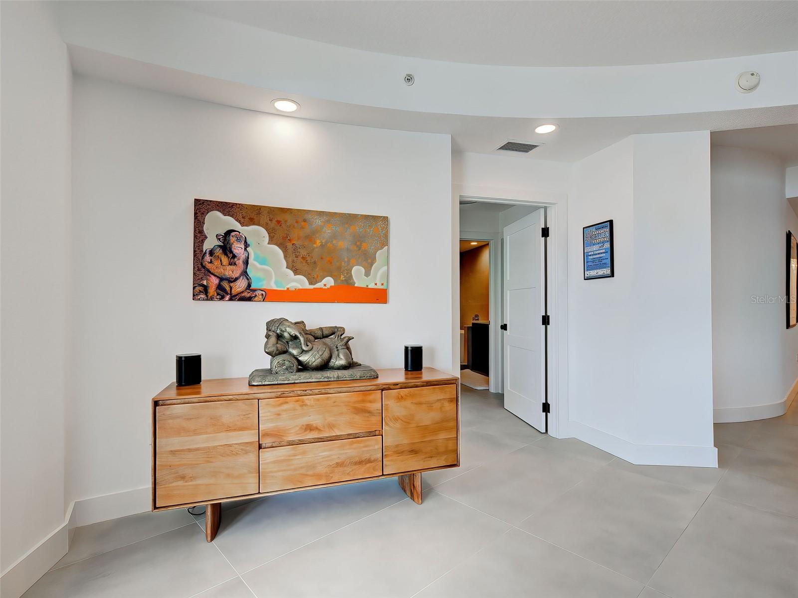 Image 28 of 65 For 516 Tamiami Trail S 201