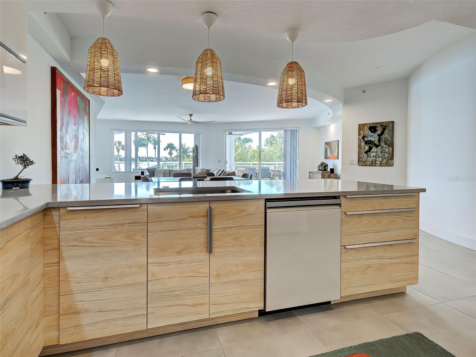 Image 9 of 65 For 516 Tamiami Trail S 201