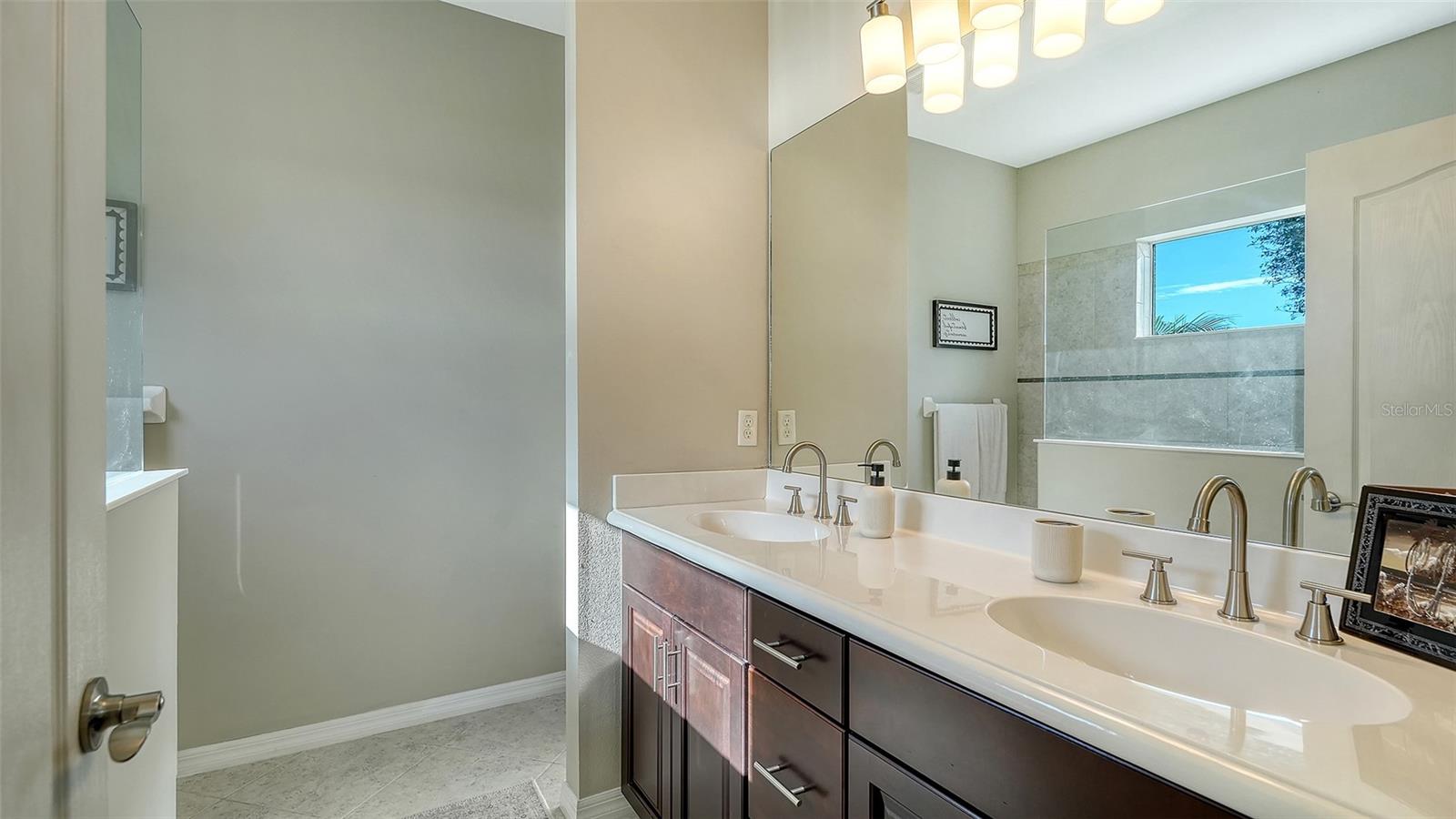 Image 16 of 42 For 1318 Westover Avenue