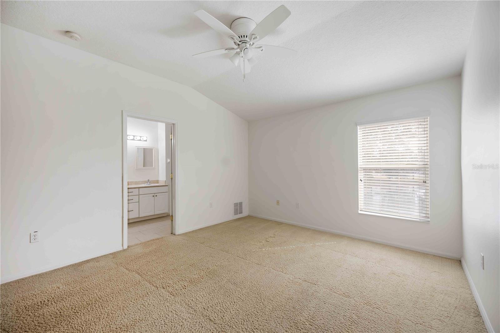 Image 18 of 39 For 14980 Skip Jack Loop