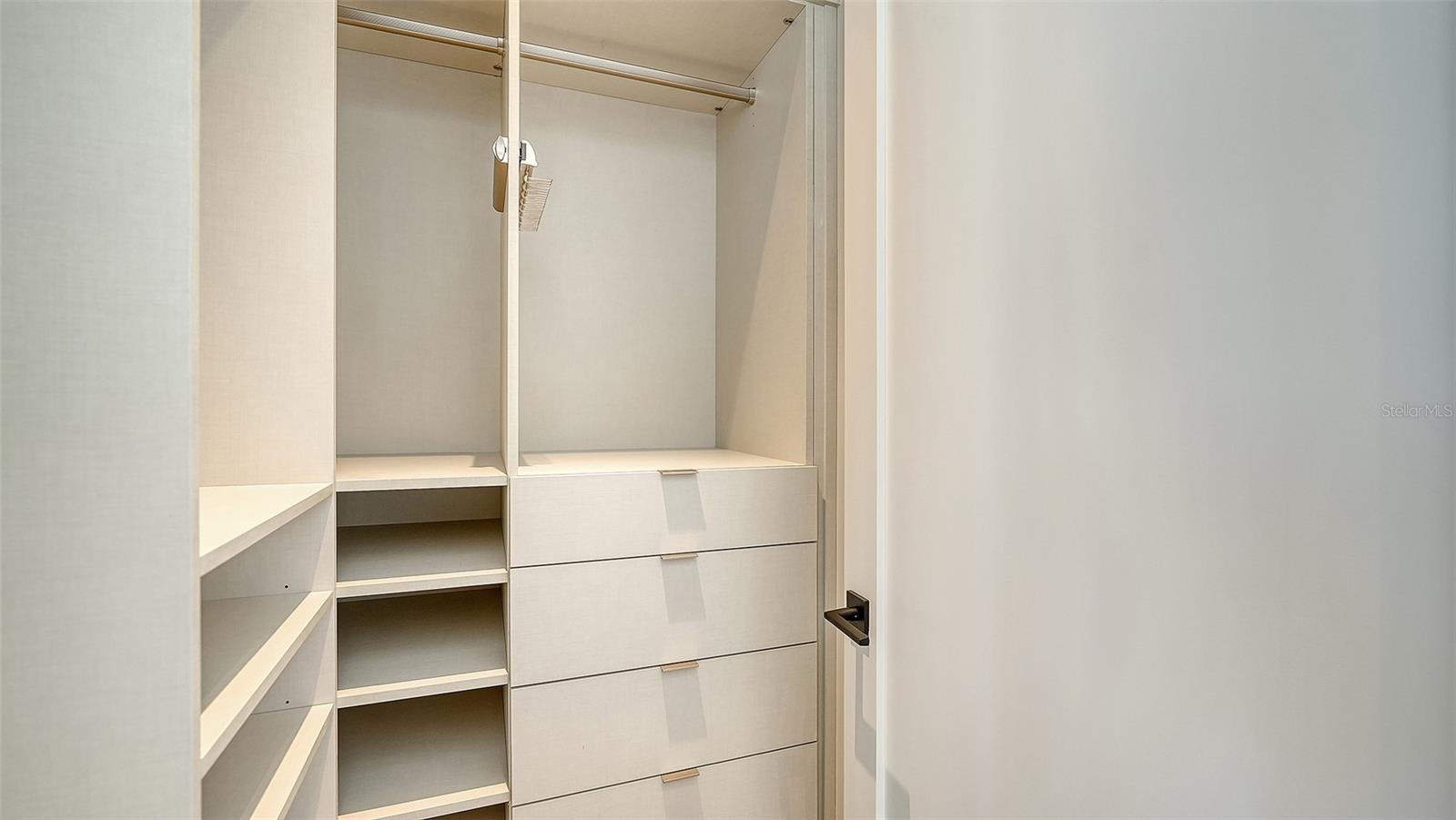 Image 18 of 39 For 253 Golden Gate Point 701