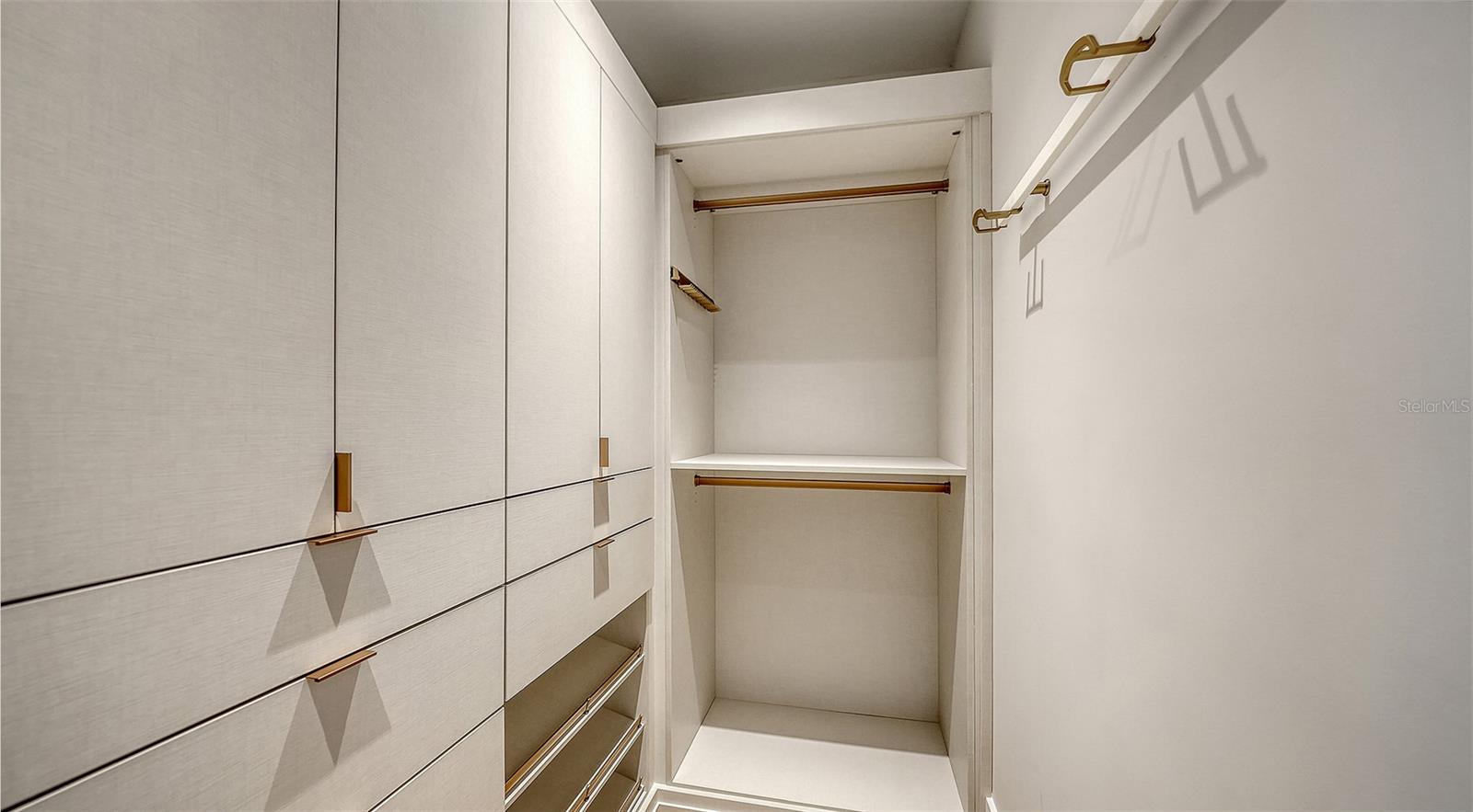 Image 22 of 39 For 253 Golden Gate Point 701