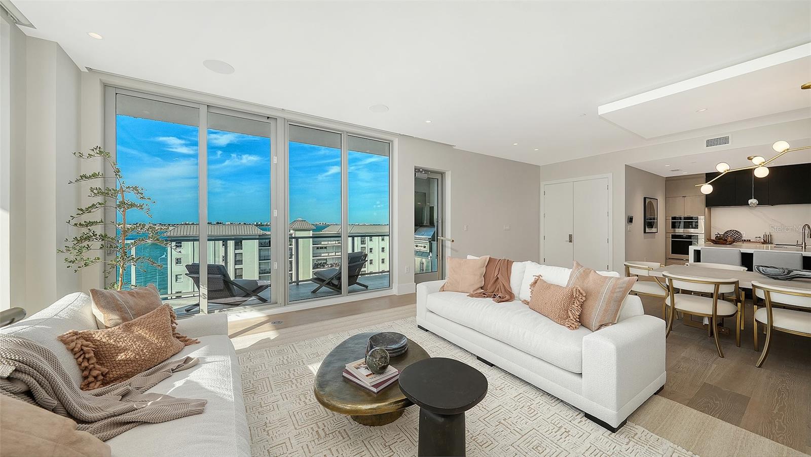 Image 6 of 39 For 253 Golden Gate Point 701