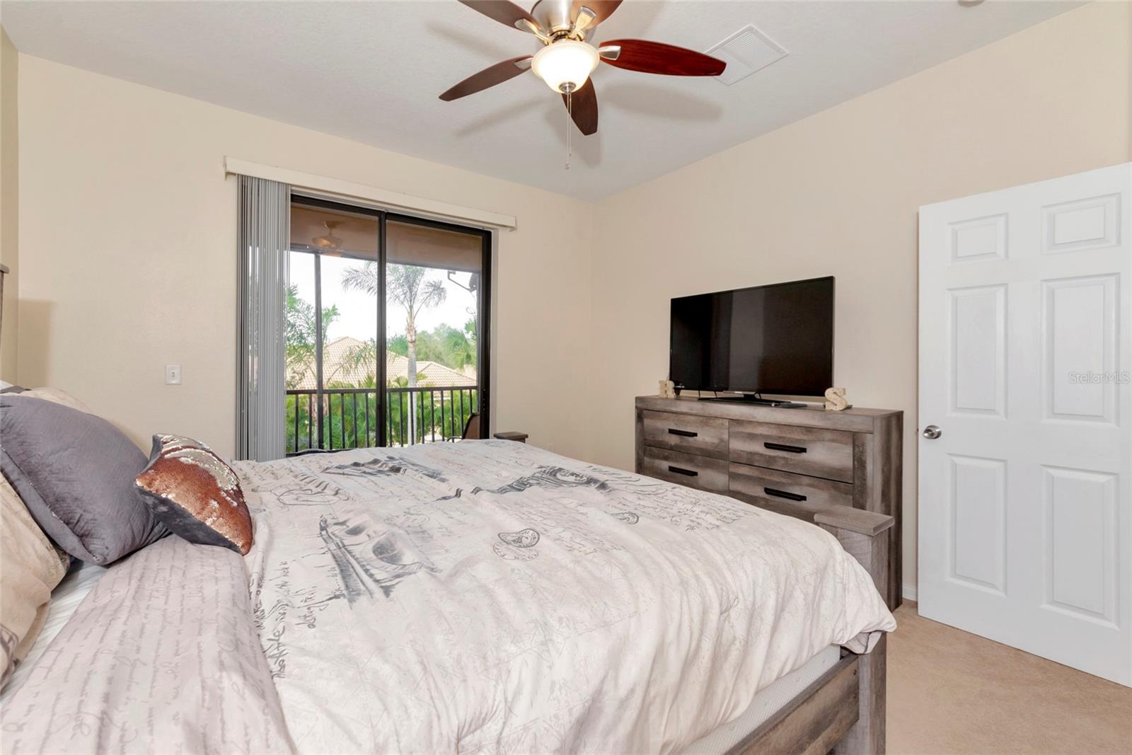 Image 16 of 28 For 4134 Via Piedra Circle 2-204