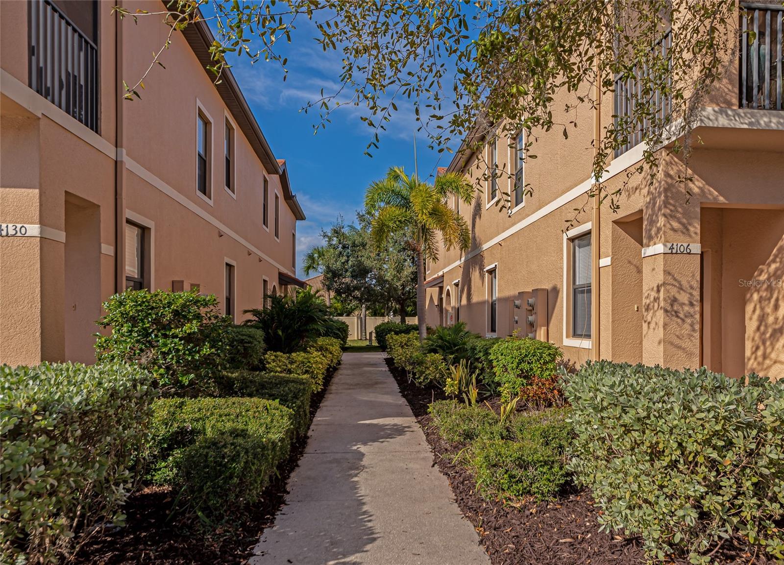 Image 4 of 28 For 4134 Via Piedra Circle 2-204