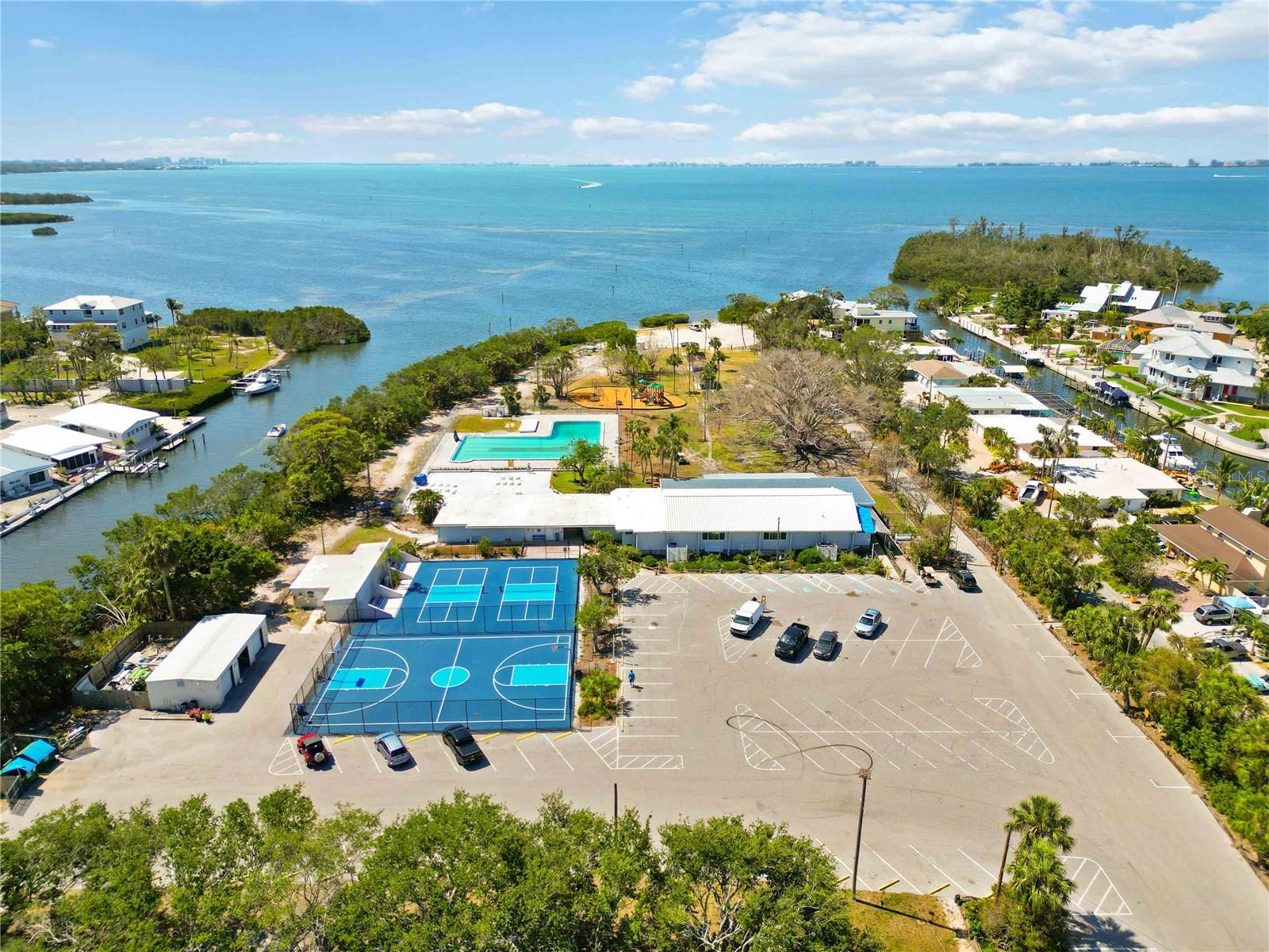 Image 3 of 30 For 6723 Washington Place