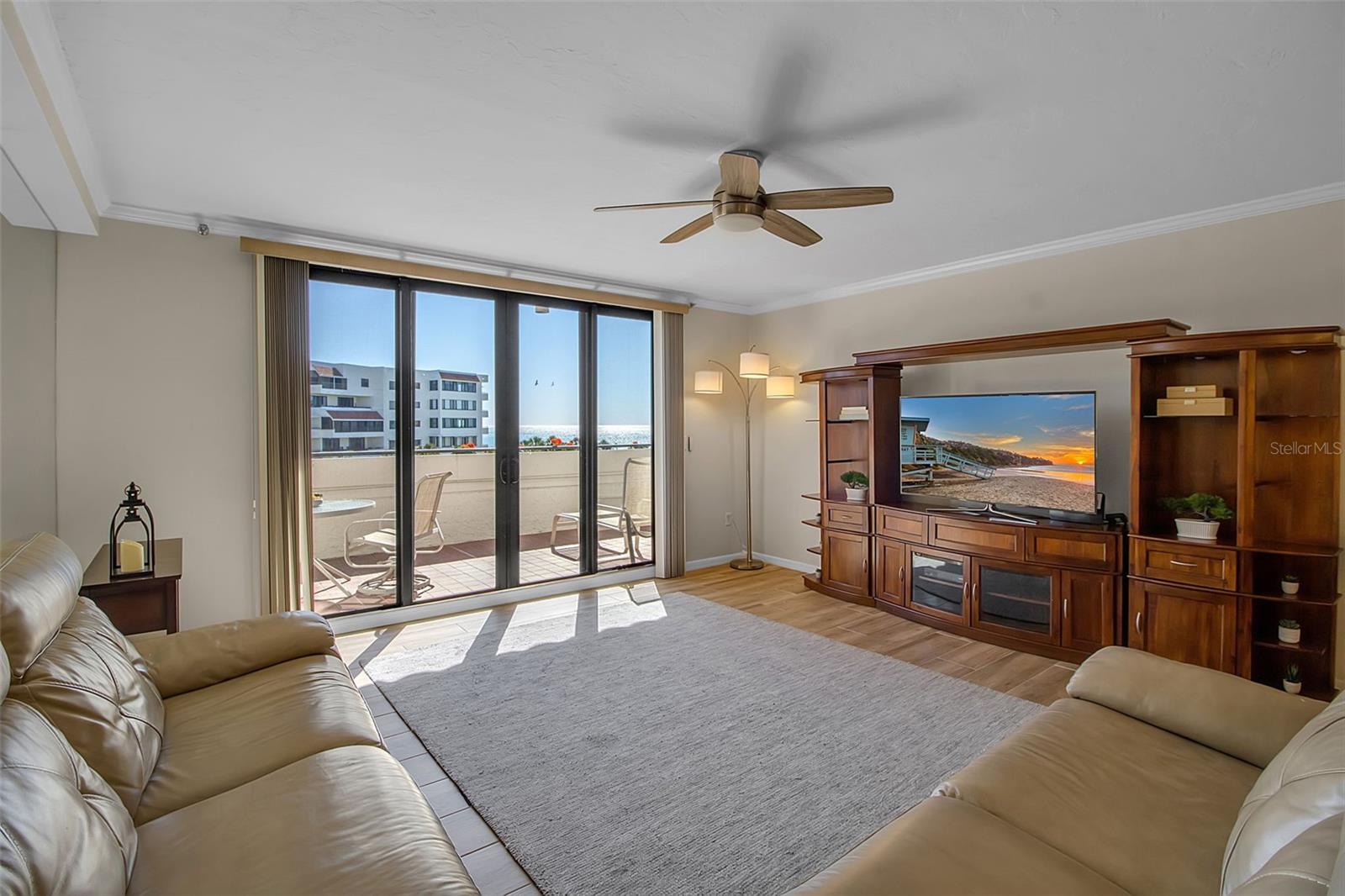 Image 11 of 45 For 1485 Gulf Of Mexico Drive 303