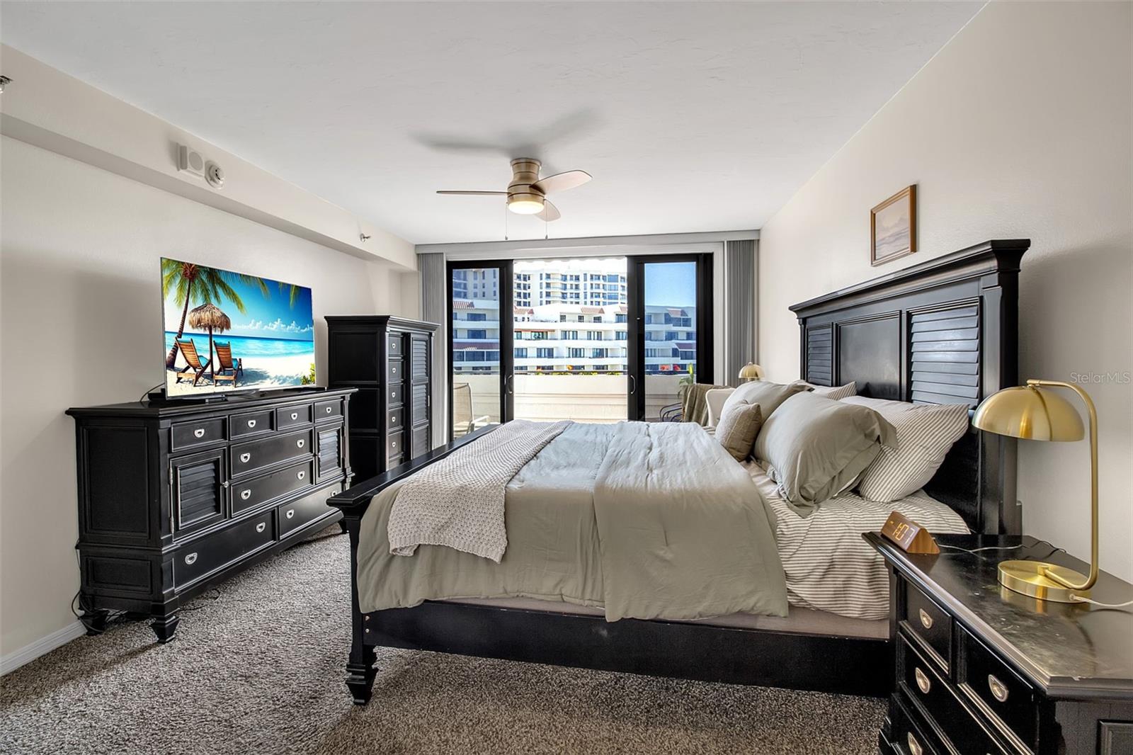 Image 14 of 45 For 1485 Gulf Of Mexico Drive 303