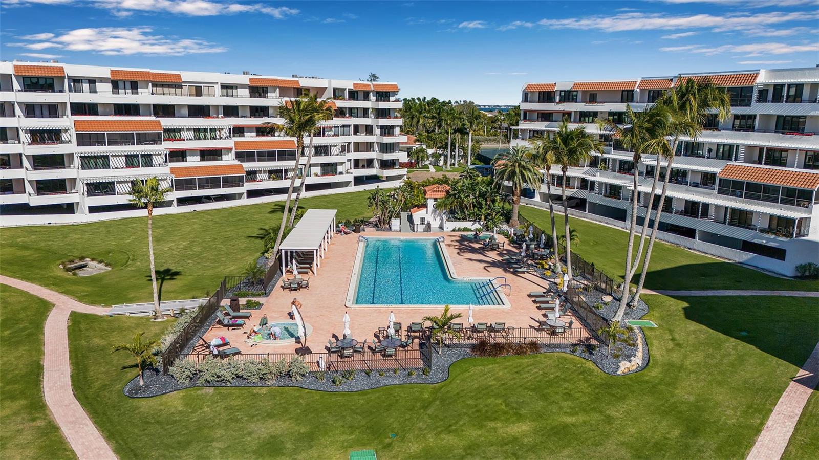 Image 33 of 45 For 1485 Gulf Of Mexico Drive 303