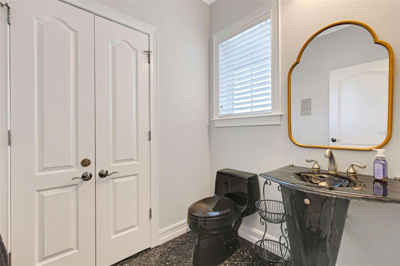 Image 19 of 71 For 13423 Gulf Lane