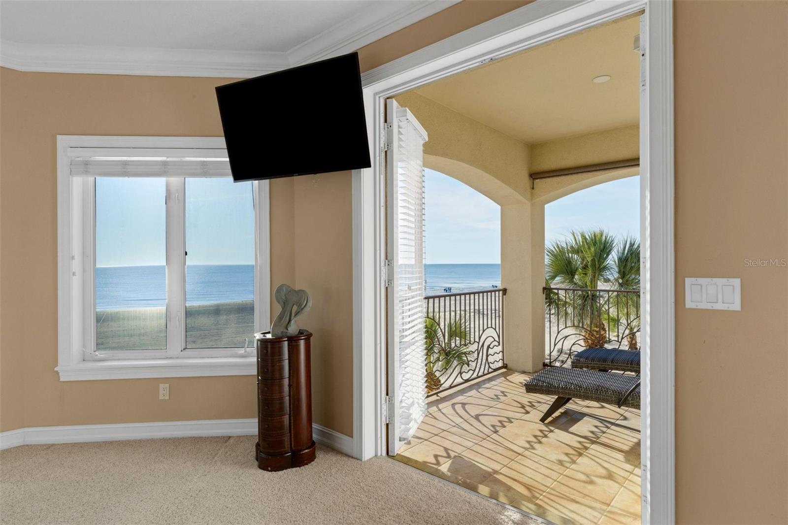 Image 34 of 71 For 13423 Gulf Lane