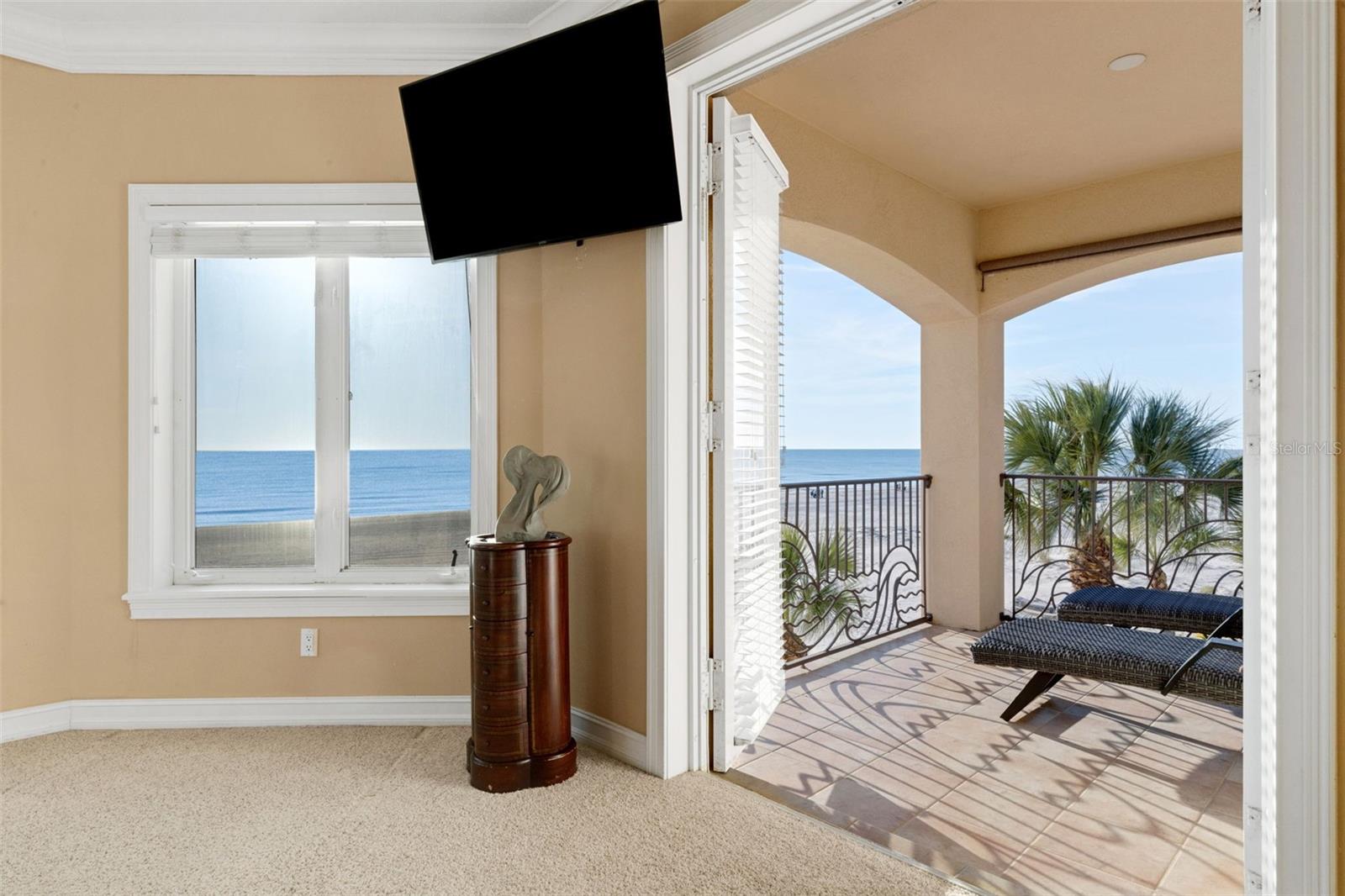 Image 35 of 71 For 13423 Gulf Lane