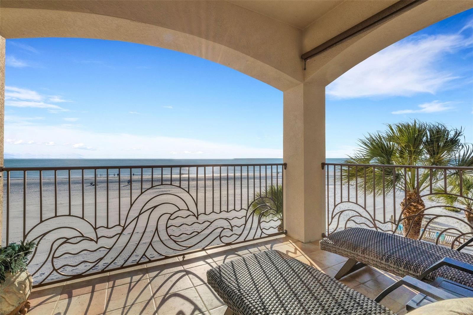 Image 39 of 71 For 13423 Gulf Lane