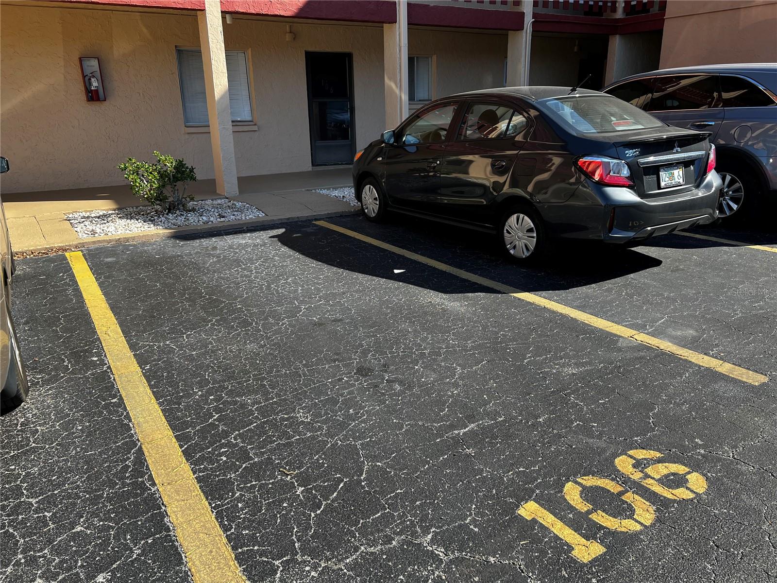 Image 3 of 22 For 4112 Heron Way B106