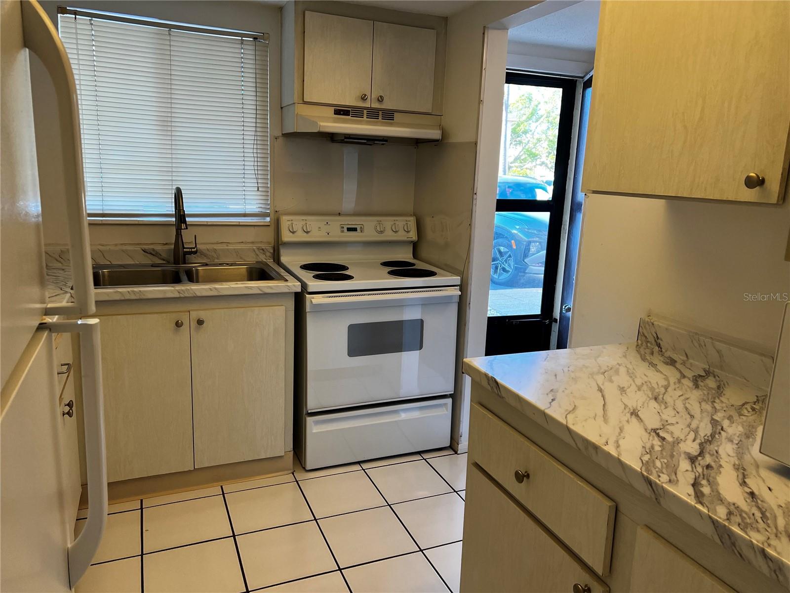 Image 6 of 22 For 4112 Heron Way B106