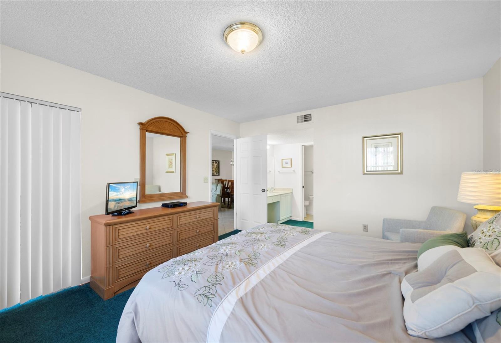 Image 20 of 35 For 4310 46 Ave Avenue W 103