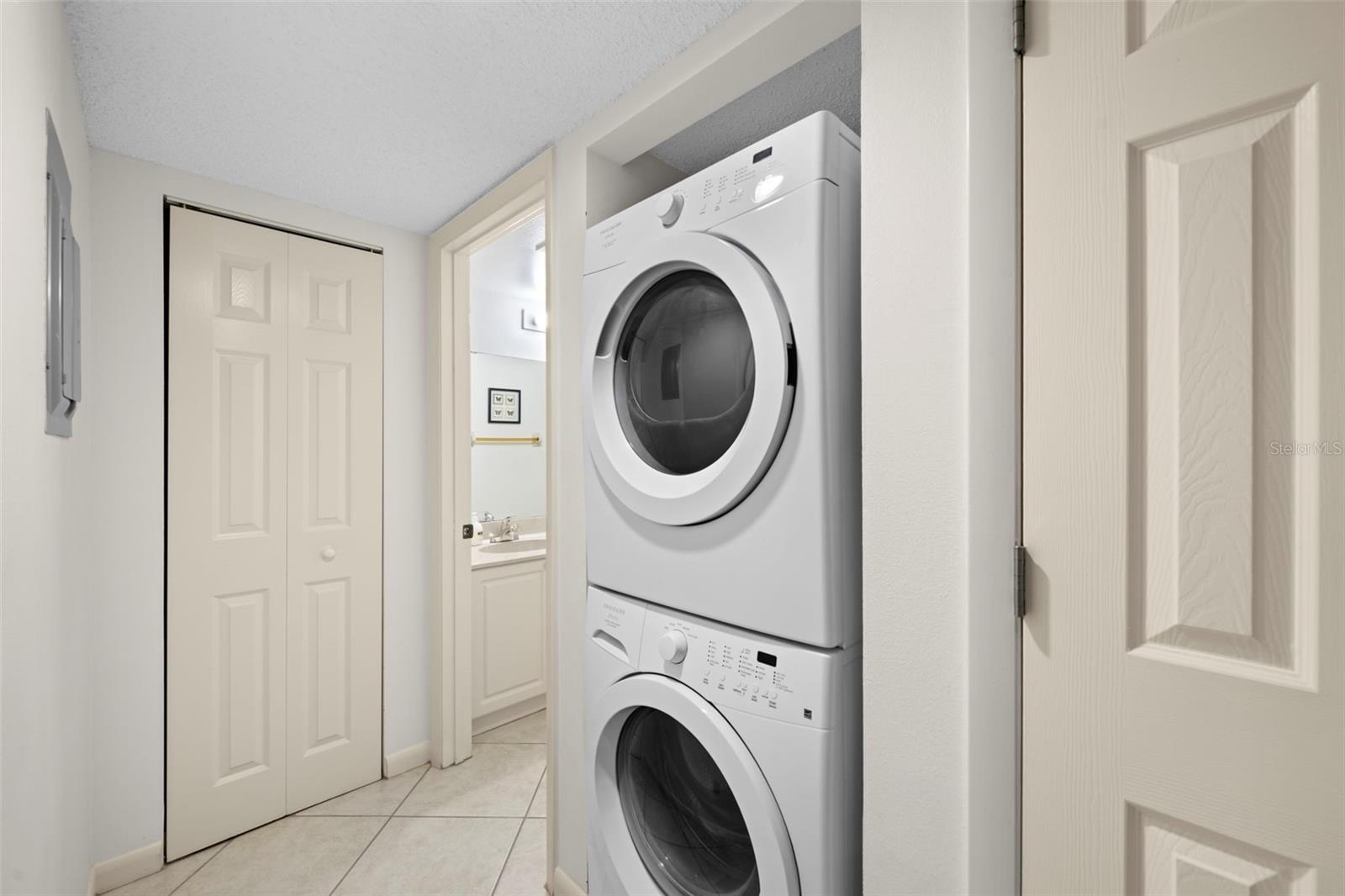 Image 30 of 35 For 4310 46 Ave Avenue W 103