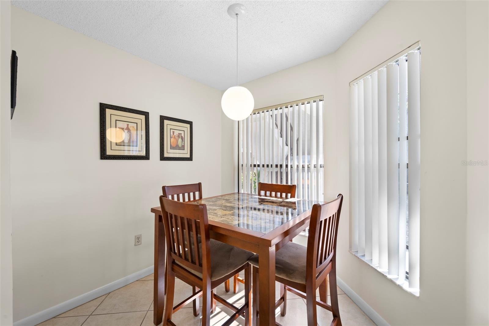 Image 5 of 35 For 4310 46 Ave Avenue W 103