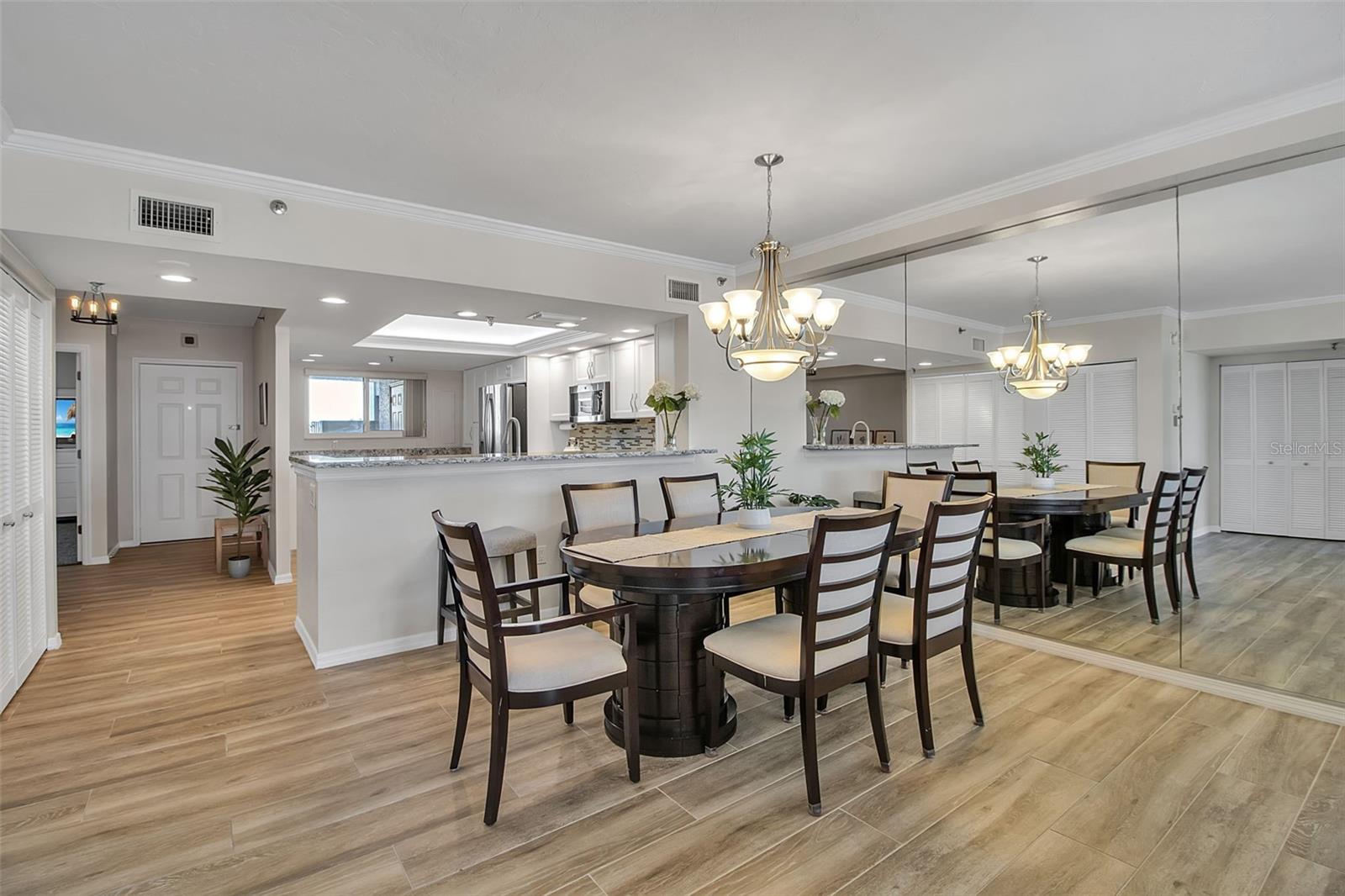 Image 10 of 44 For 1485 Gulf Of Mexico Drive 303