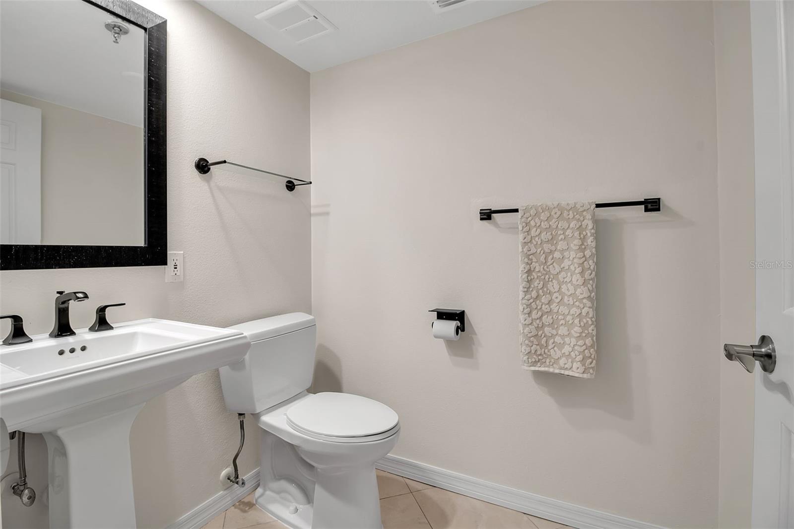 Image 22 of 44 For 1485 Gulf Of Mexico Drive 303