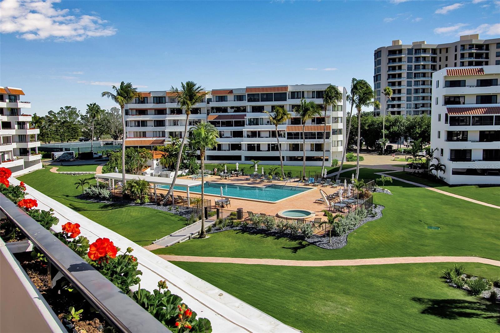 Image 25 of 44 For 1485 Gulf Of Mexico Drive 303