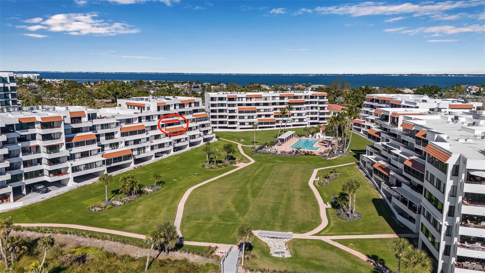 Image 27 of 44 For 1485 Gulf Of Mexico Drive 303