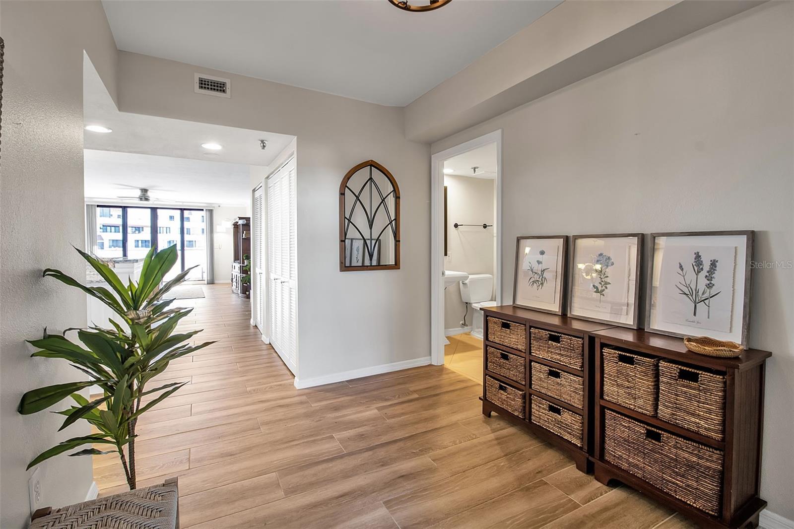 Image 4 of 44 For 1485 Gulf Of Mexico Drive 303