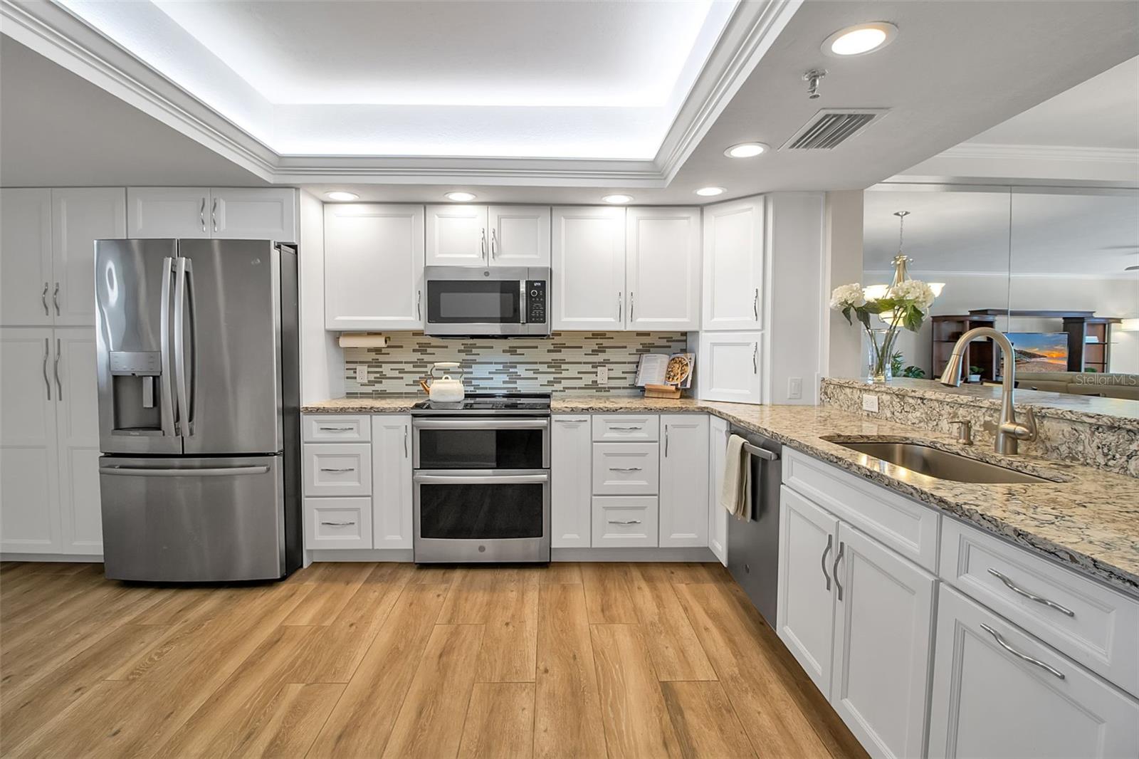 Image 6 of 44 For 1485 Gulf Of Mexico Drive 303