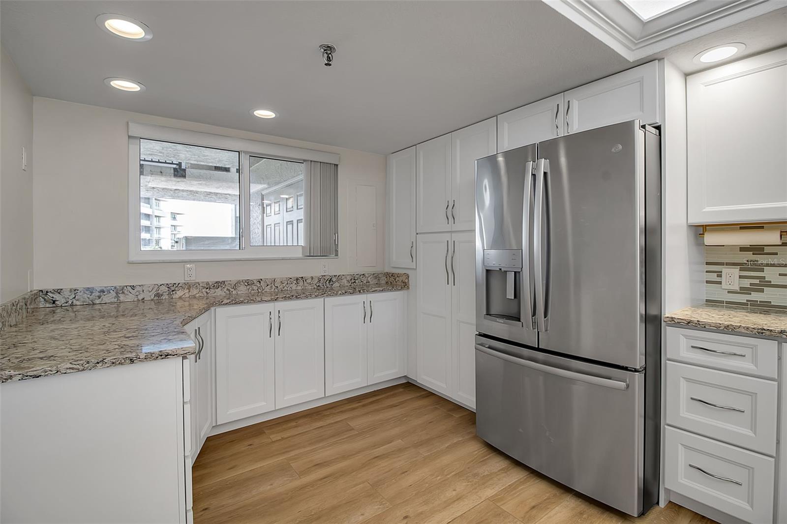 Image 8 of 44 For 1485 Gulf Of Mexico Drive 303