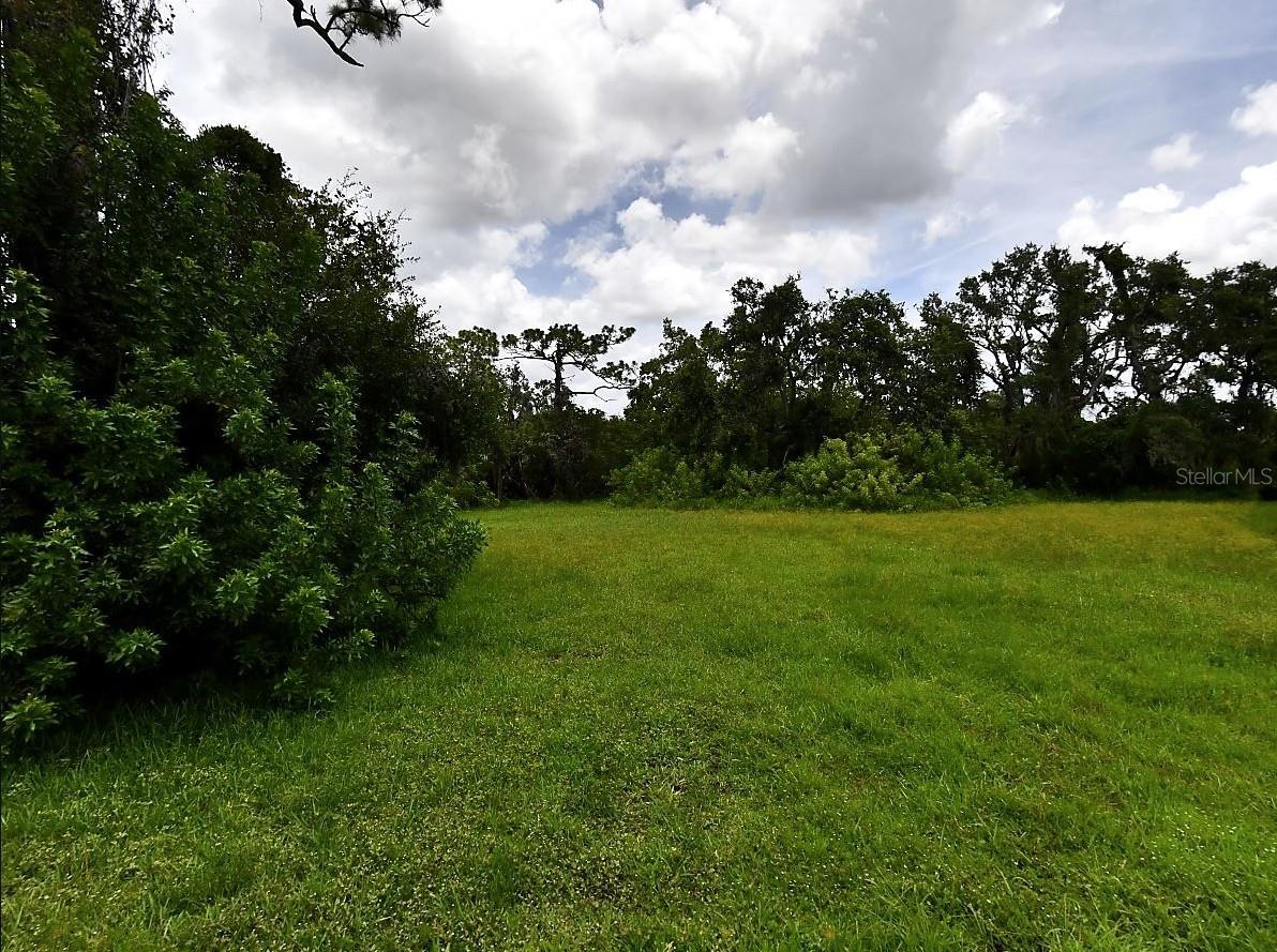 Listing Details for 410 Blue Garden Lane, OSPREY, FL 34229