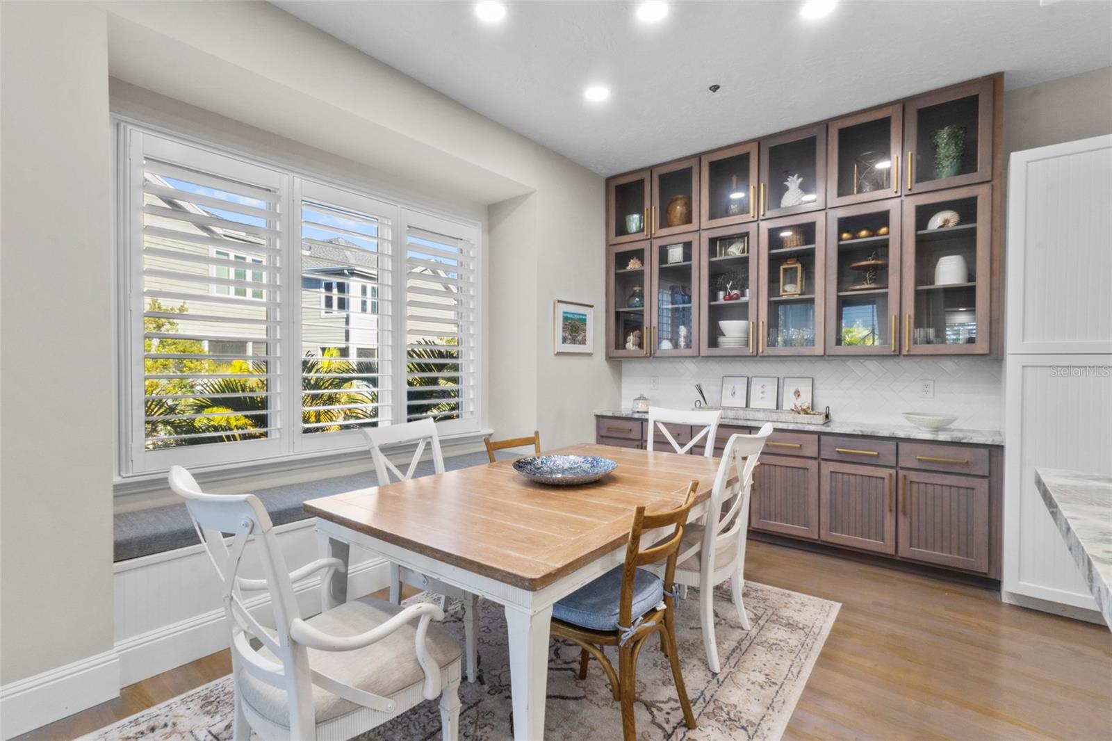 Image 16 of 53 For 515 Forest Way