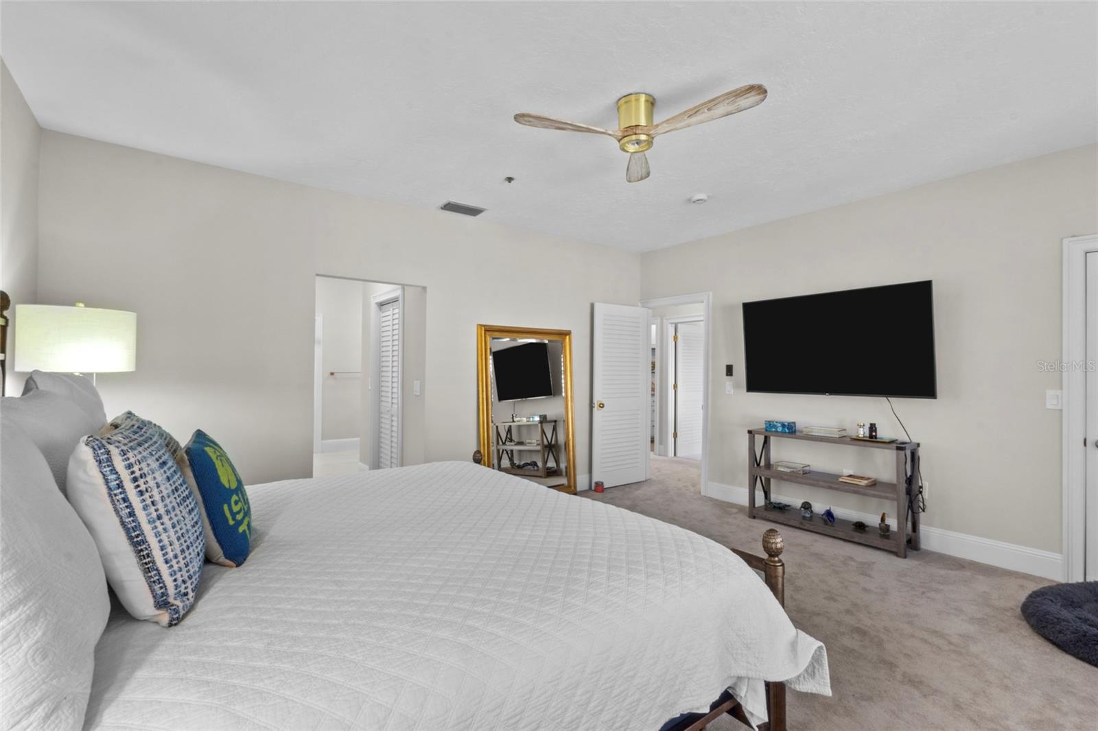 Image 21 of 53 For 515 Forest Way