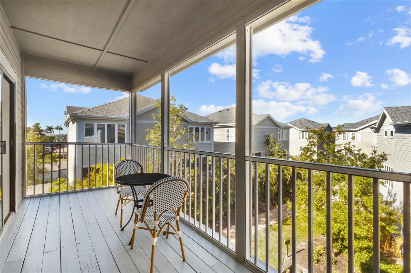 Image 38 of 53 For 515 Forest Way