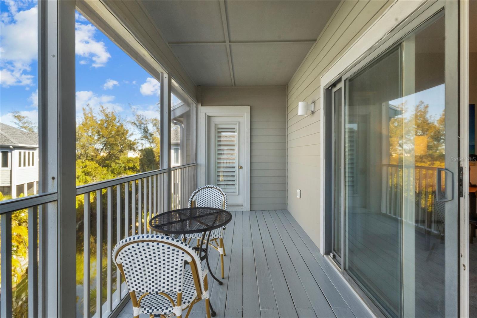 Image 39 of 53 For 515 Forest Way